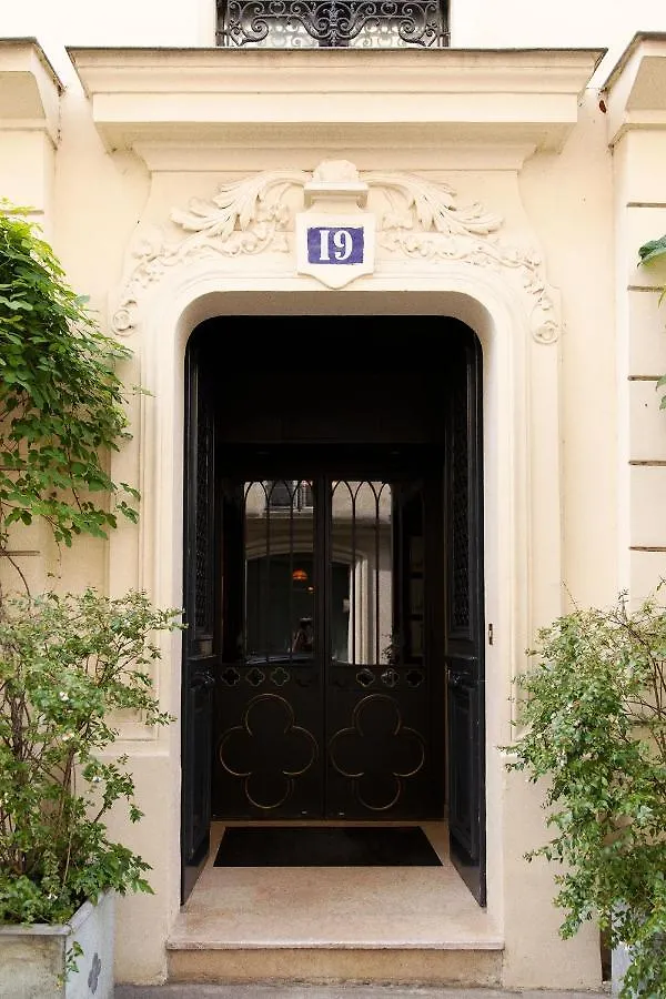 Hotel Du Bourg Tibourg 4*
